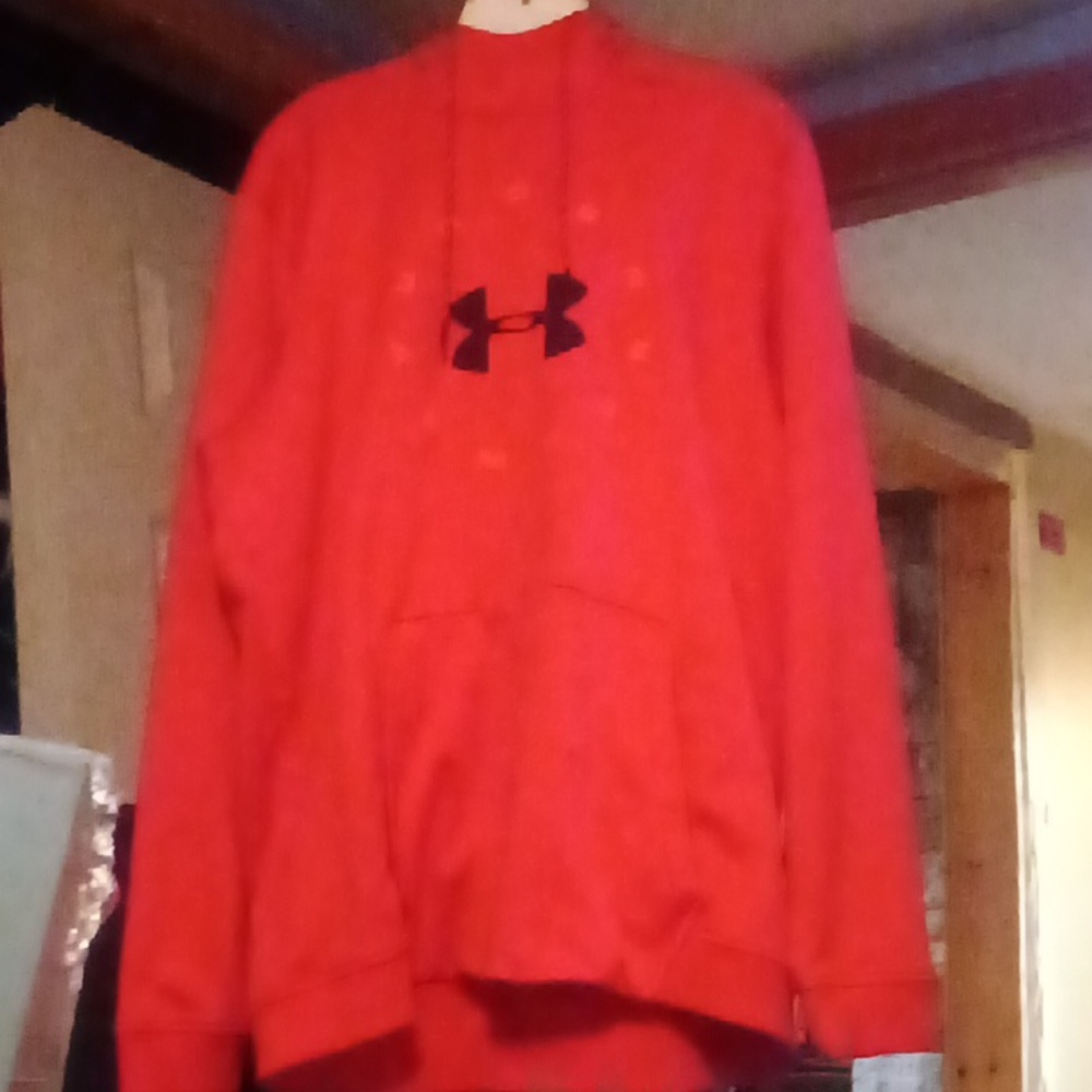 Under Armour Hooded Sweatshirt
